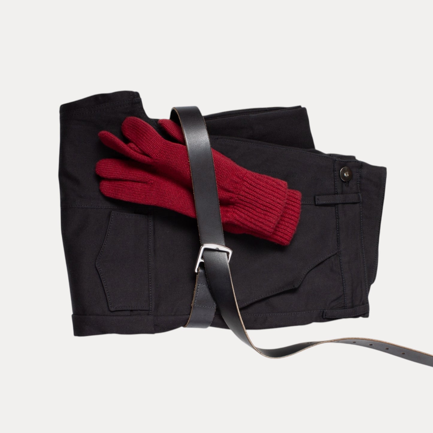 Amulet 10-Pocket Cargo (Black)